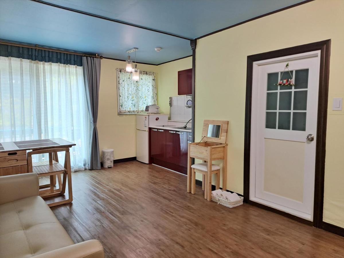 Charm Pension Gapyeong Exterior photo