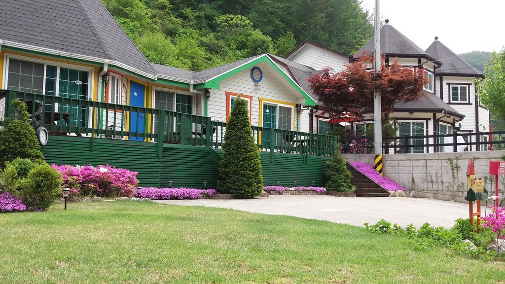 Charm Pension Gapyeong Exterior photo